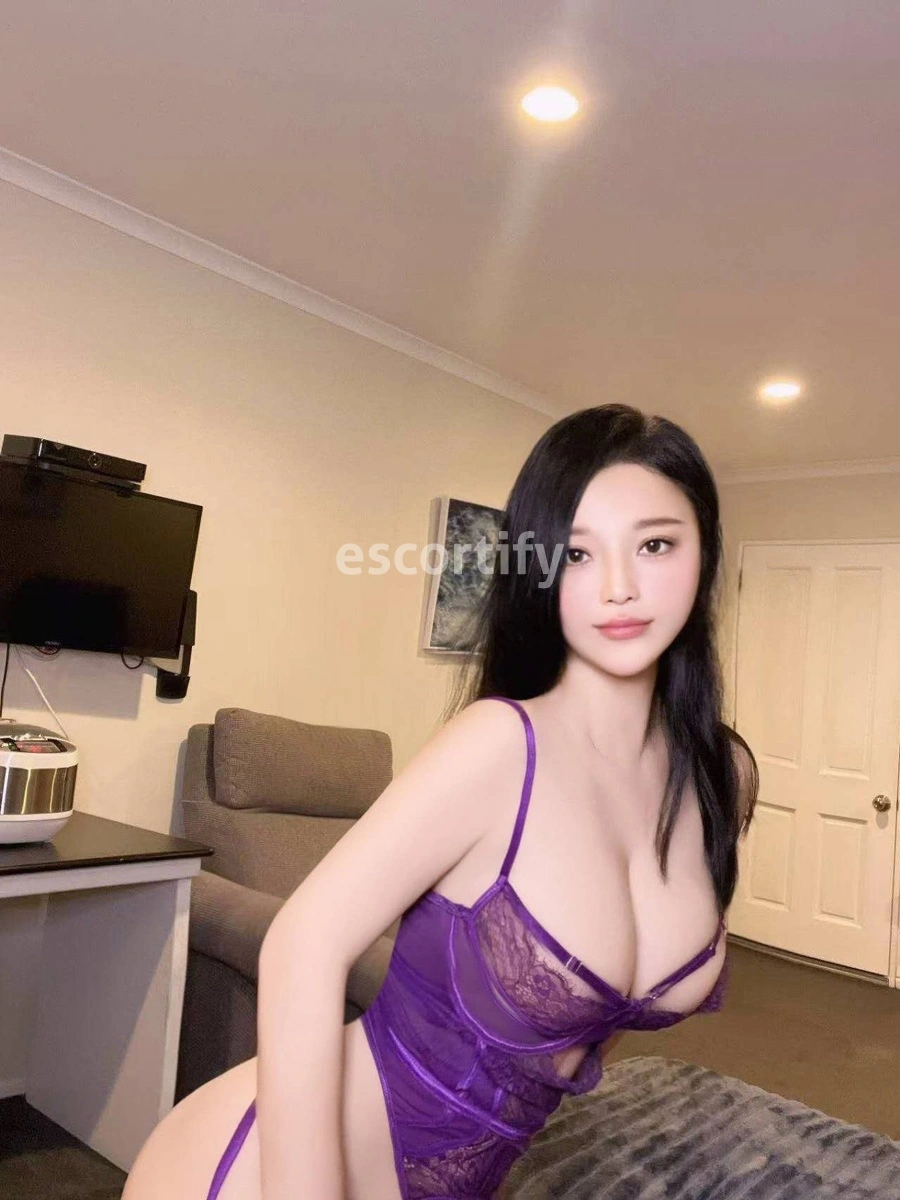 Ali Photo 1