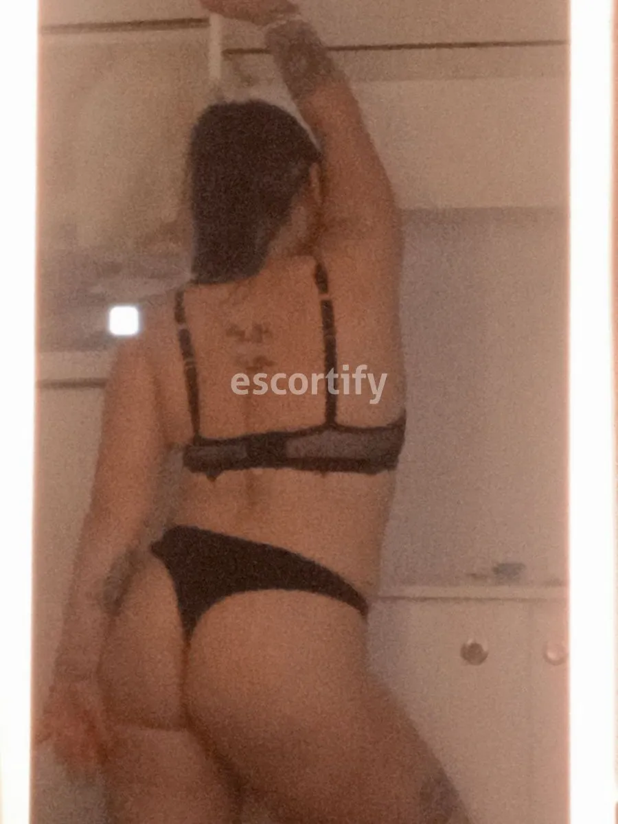 Ali Photo 1