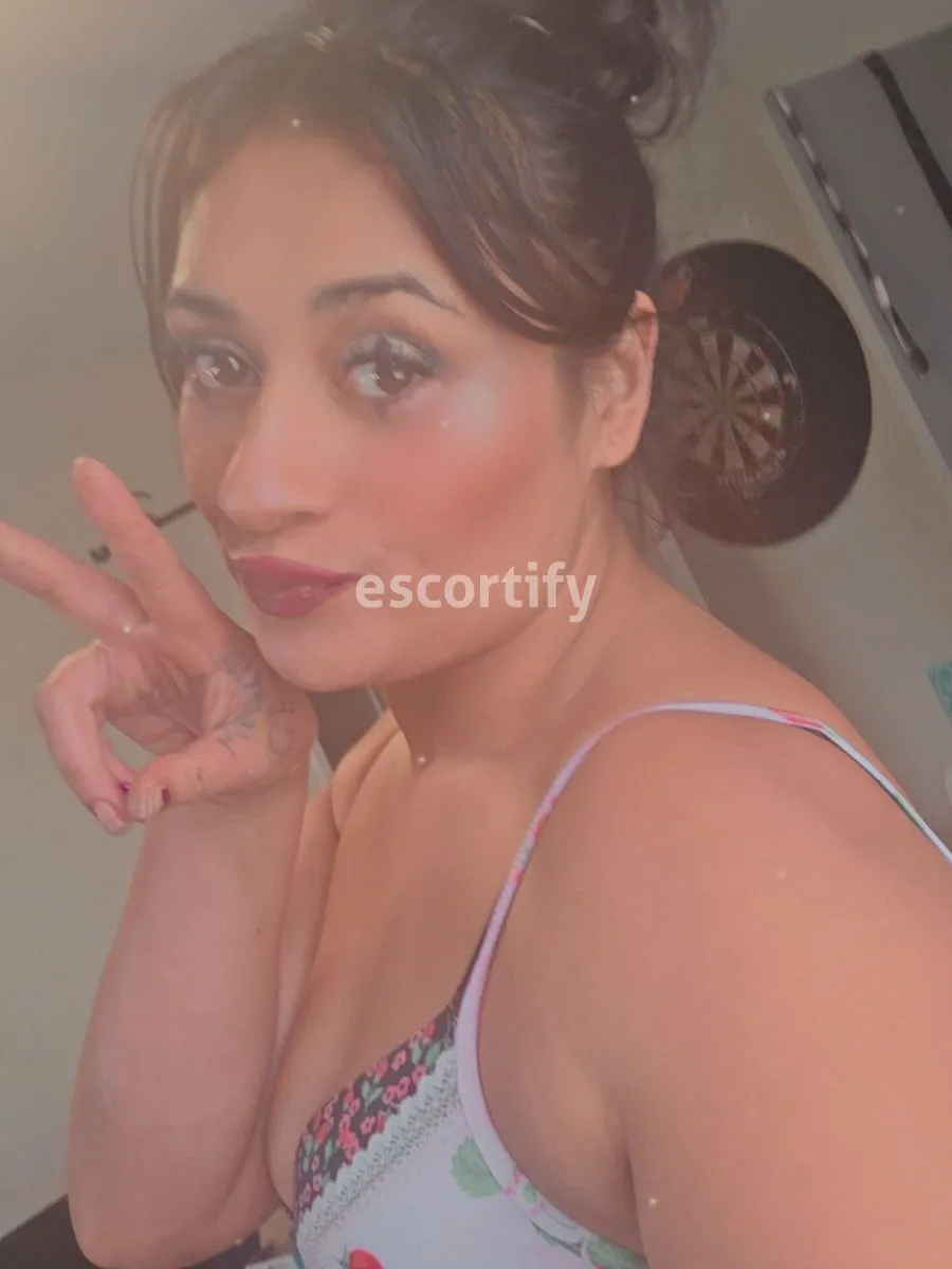 Ali Photo 1