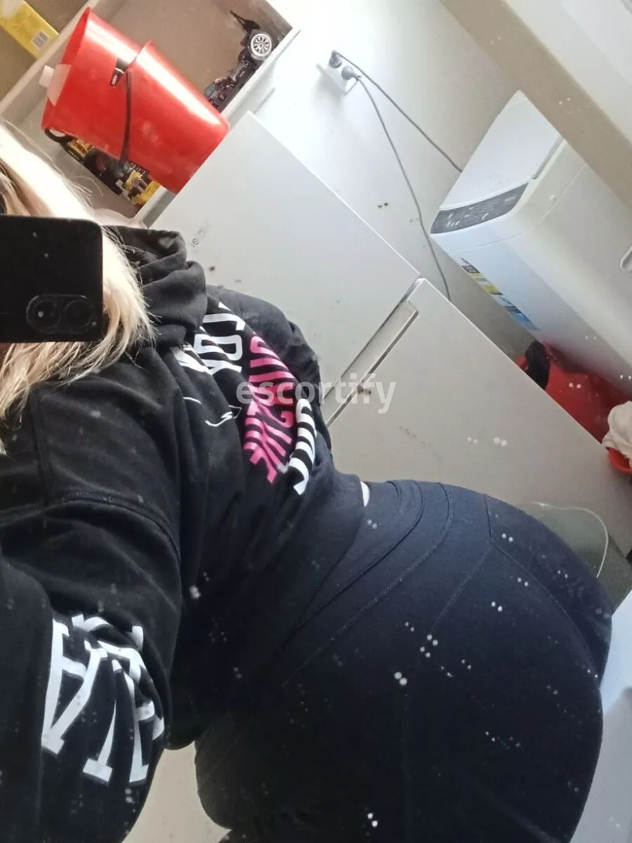 Ali Photo 1