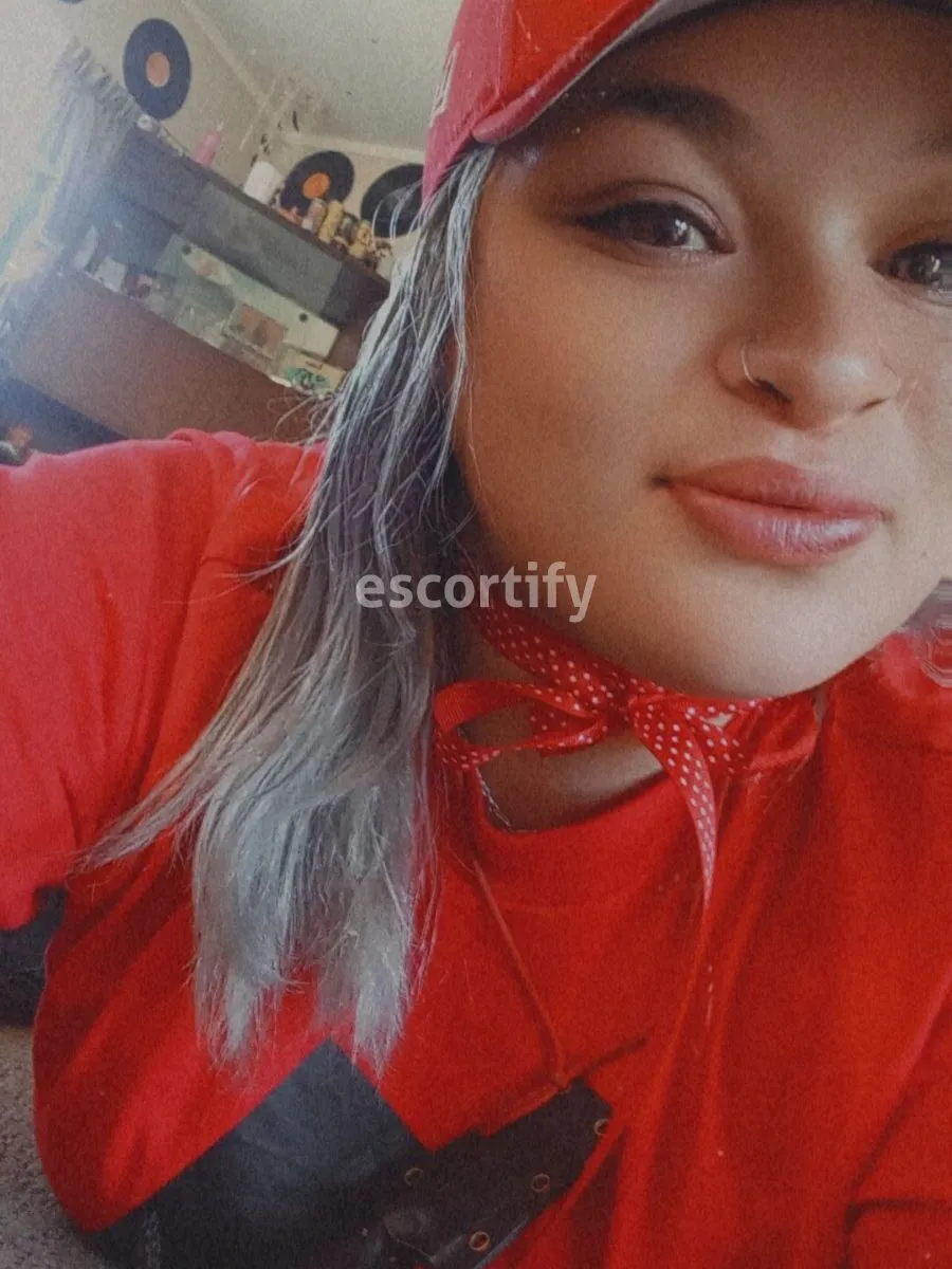Ali Photo 1