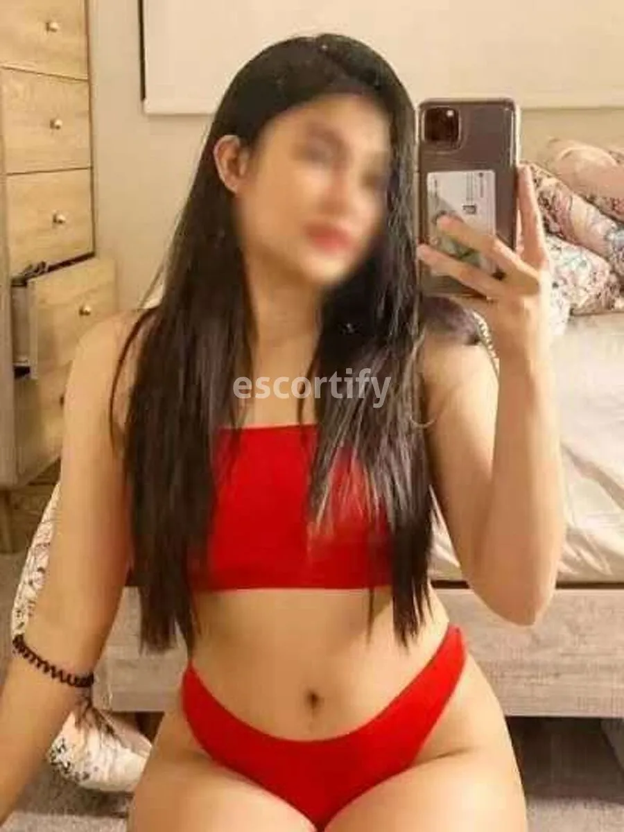Ali Profile Picture