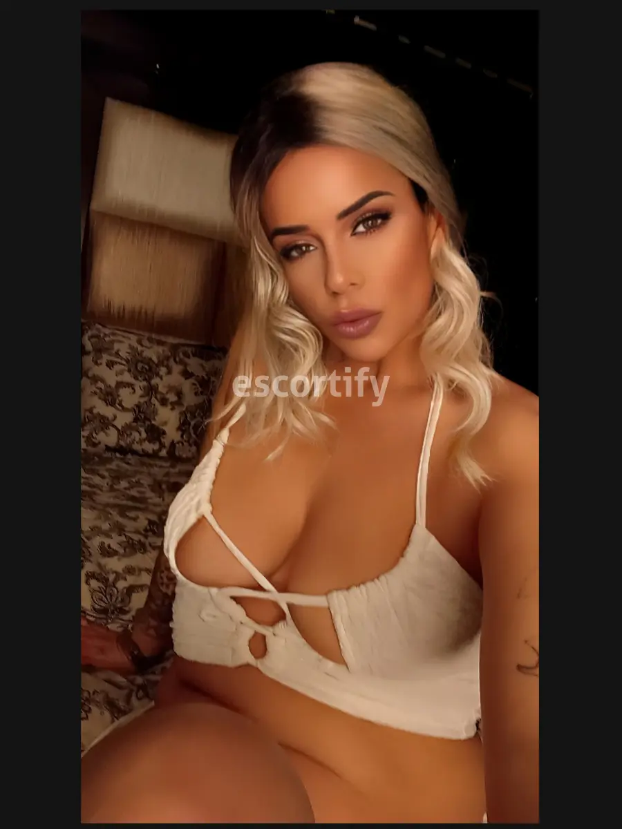 Ali Photo 1