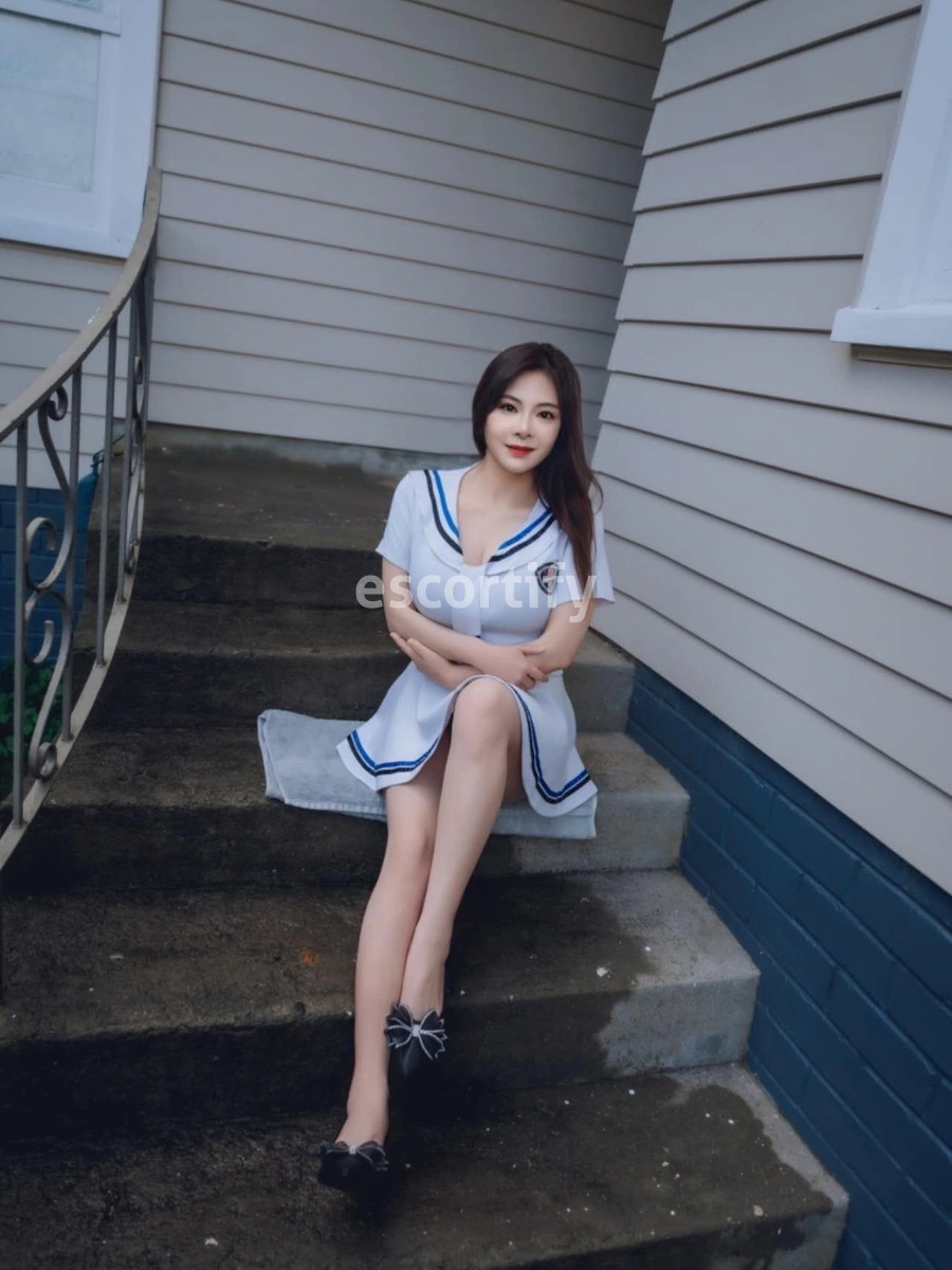 Ali Photo 1