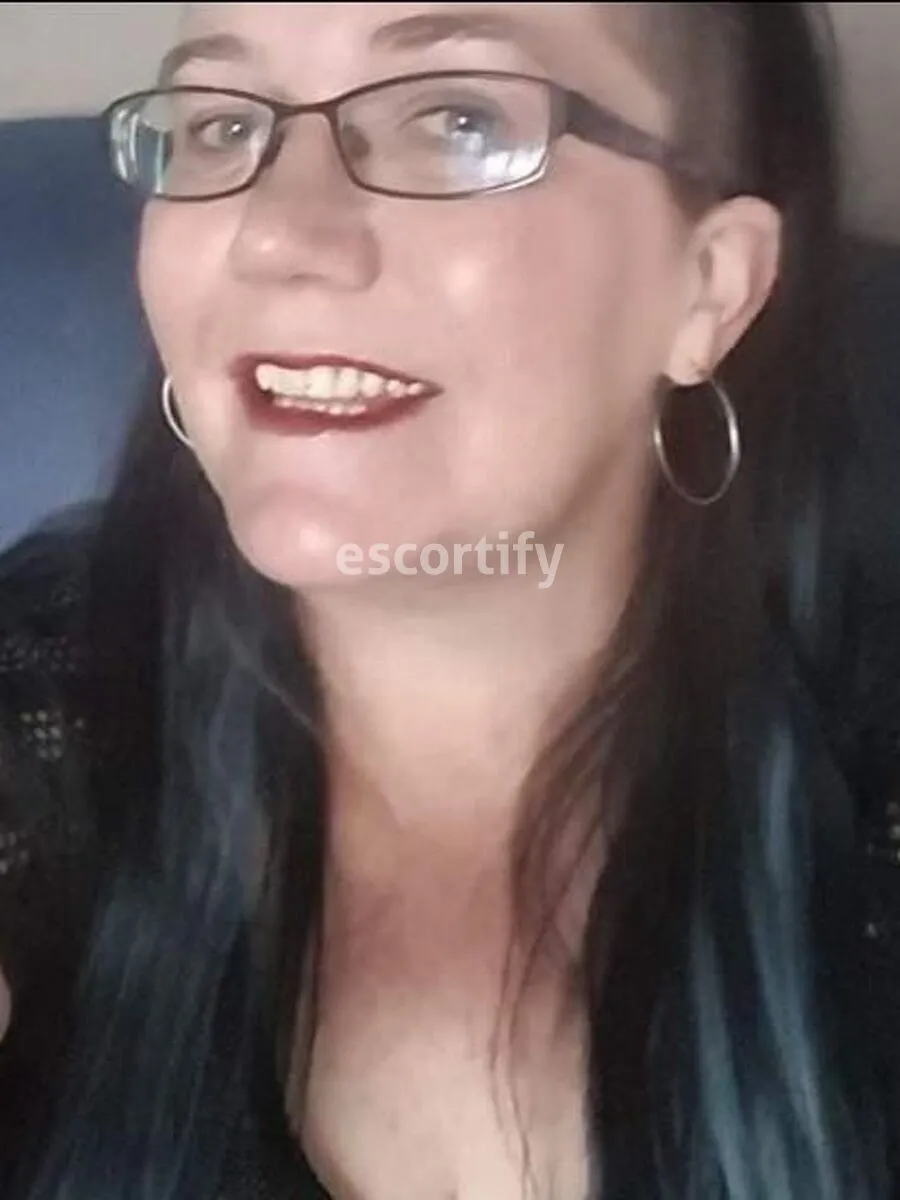 Ali Photo 1
