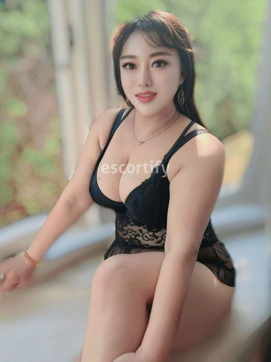 Ali Photo 1