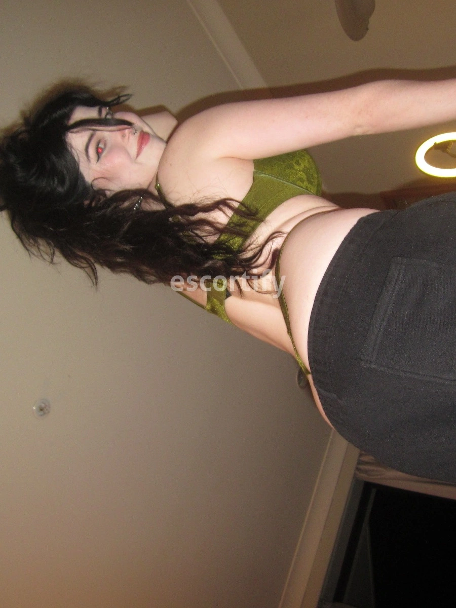 Ali Photo 1