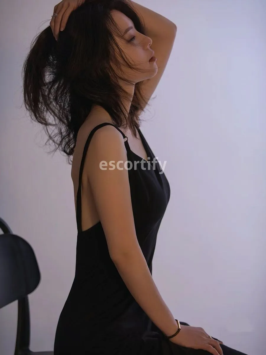 Ali Photo 1