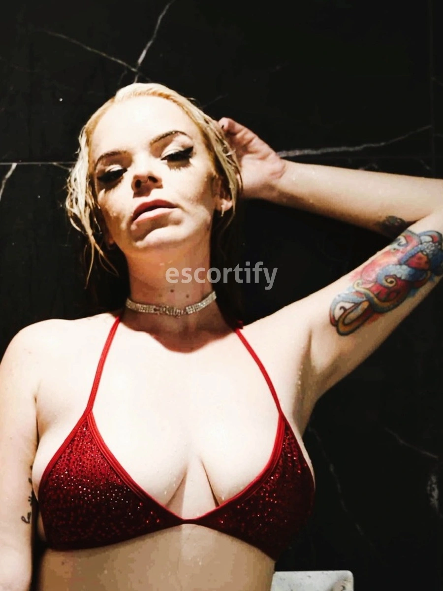 Ali Photo 1
